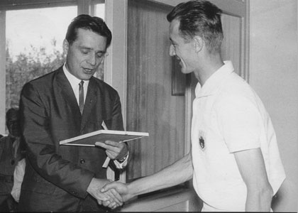 Gratulation an Lothar Krauße zur Bahnweihe 1965
